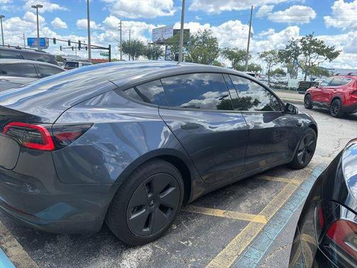 Midnight Silver Metallic 2023 Tesla Model 3 Standard Range