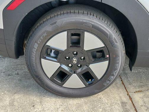 Shimmering Silver 2026 Hyundai SANTA FE SEL 2.4