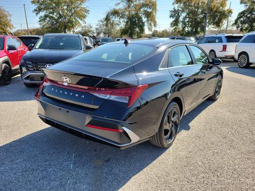 2026 Hyundai ELANTRA Sport