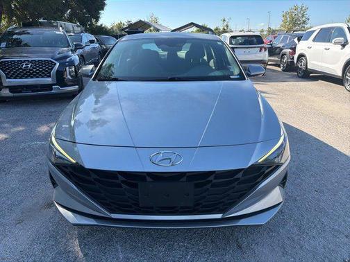 2021 Hyundai ELANTRA SEL
