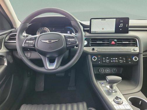 2026 Genesis G70 2.5T RWD Prestige