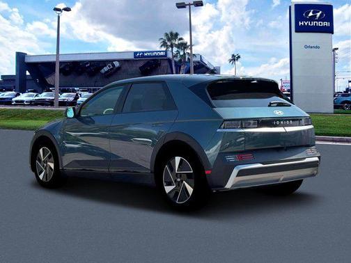 Digital Teal 2026 Hyundai IONIQ 5 SE