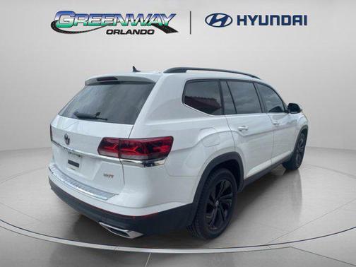 2022 Volkswagen Atlas 2.0T SE w/Technology