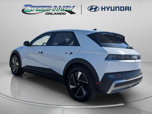 Atlas White 2026 Hyundai IONIQ 5 SEL