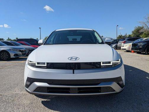 Atlas White 2026 Hyundai IONIQ 5 SEL