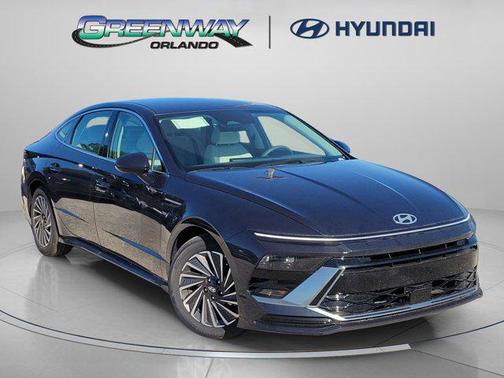 2025 Hyundai SONATA Hybrid SE