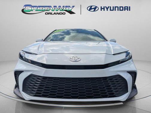 Ice Cap 2025 Toyota Camry SE