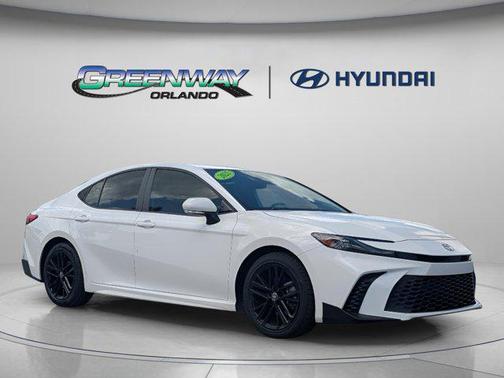 Ice Cap 2025 Toyota Camry SE