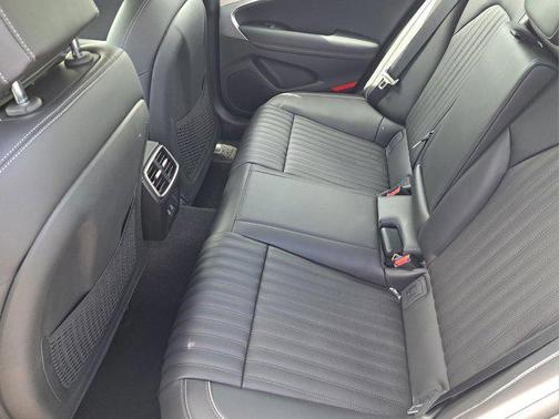 2026 Genesis G70 2.5T RWD Prestige