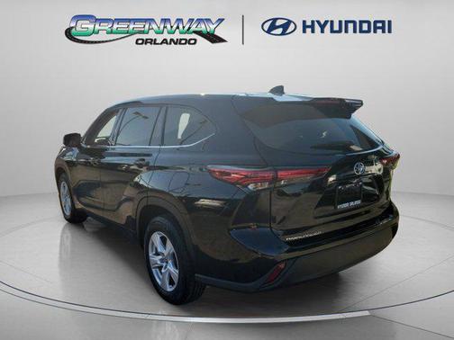 2022 Toyota Highlander L