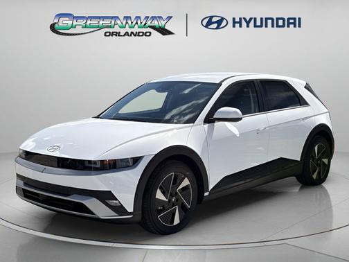Atlas White 2027 Hyundai IONIQ 5 SE