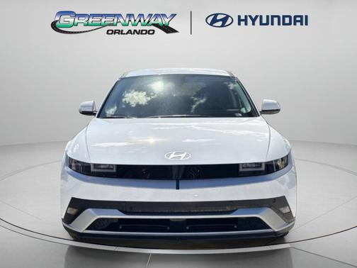 Atlas White 2027 Hyundai IONIQ 5 SE