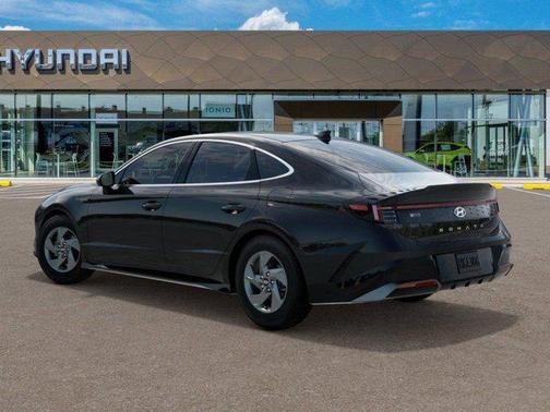 2025 Hyundai SONATA SE