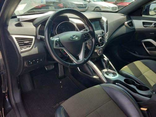 2016 Hyundai Veloster Base