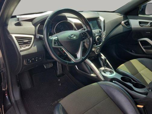 2016 Hyundai Veloster Base