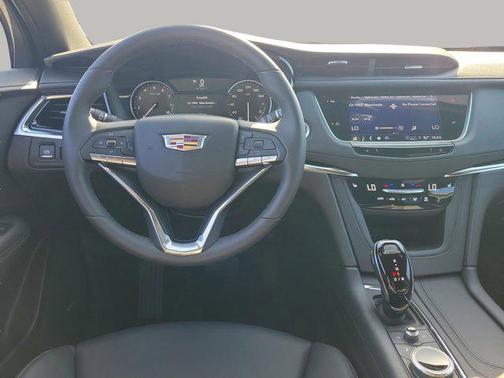 2025 Cadillac XT6 Luxury FWD