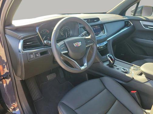 2025 Cadillac XT6 Luxury FWD