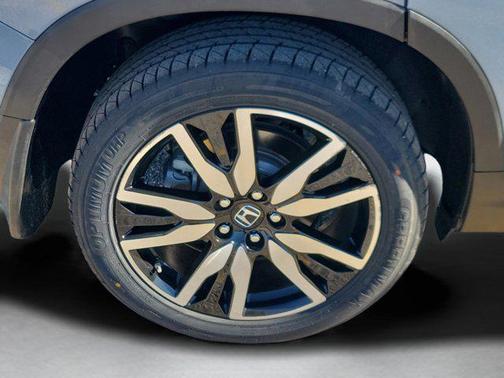 2022 Honda Pilot Touring 8-Passenger