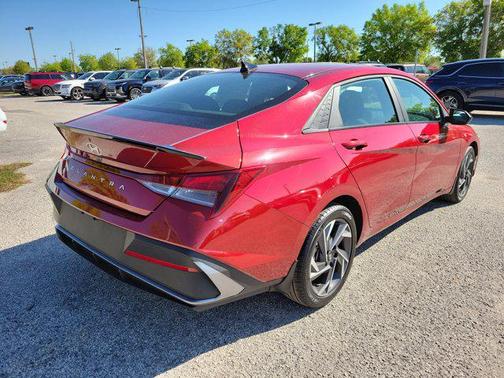 2025 Hyundai ELANTRA Sport