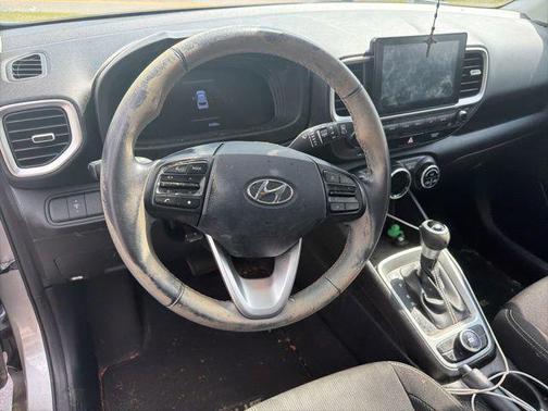 2023 Hyundai VENUE SEL