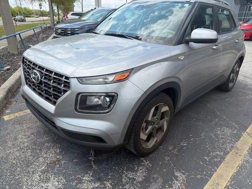 2023 Hyundai VENUE SEL