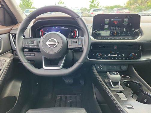 2022 Nissan Rogue Platinum
