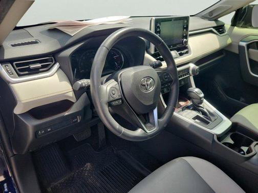 2020 Toyota RAV4 Limited