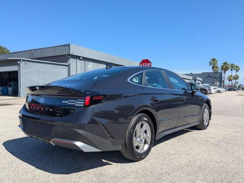 Carbon Blue 2026 Hyundai SONATA SE