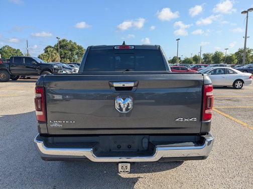 Granite Crystal Metallic Clearcoat 2019 RAM 1500 Limited