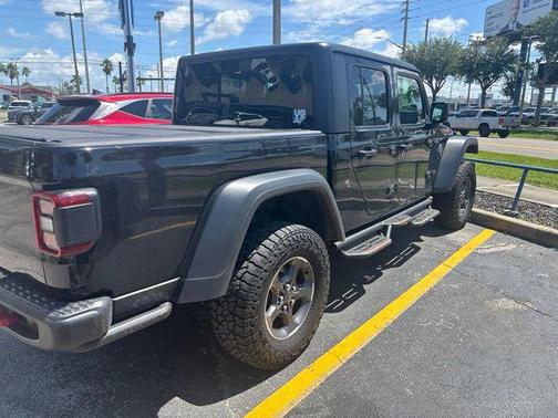 Black Clearcoat 2023 Jeep Gladiator Rubicon