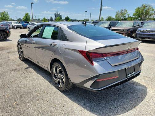 2025 Hyundai ELANTRA Sport