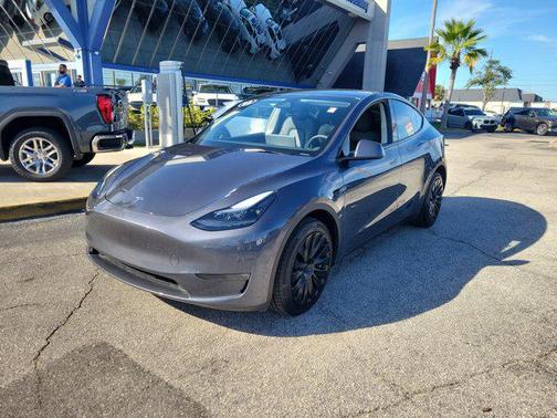 2023 Tesla Model Y Long Range Dual Motor All-Wheel Drive