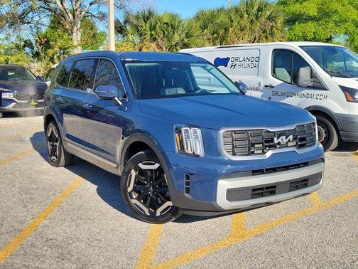 Midnight Lake Blue 2024 Kia Telluride S