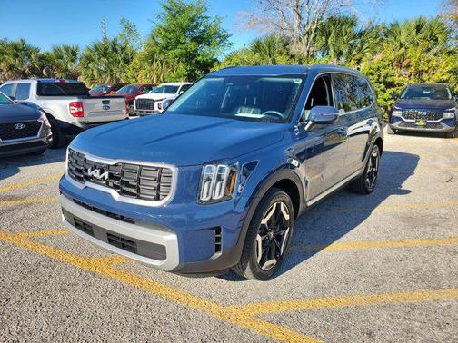 Midnight Lake Blue 2024 Kia Telluride S