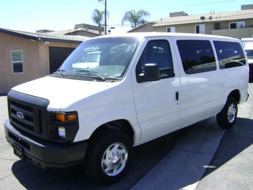 WHITE 2008 Ford E350 Super Duty XL Wagon