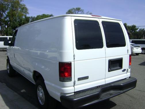 2010 Ford E350 Super Duty XL