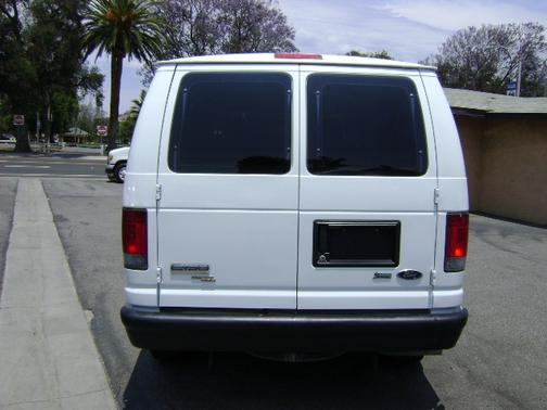 2009 Ford E150 XL Wagon