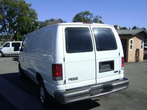 2001 Ford E350 Super Duty 