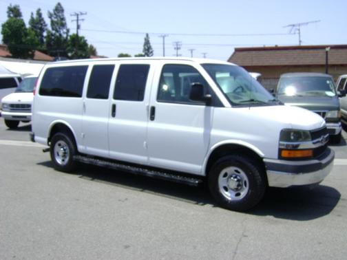 2008 Chevrolet Express 2500 LS Wagon