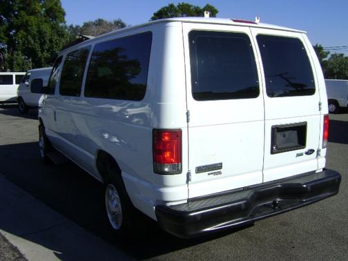 2014 Ford E350 Super Duty 