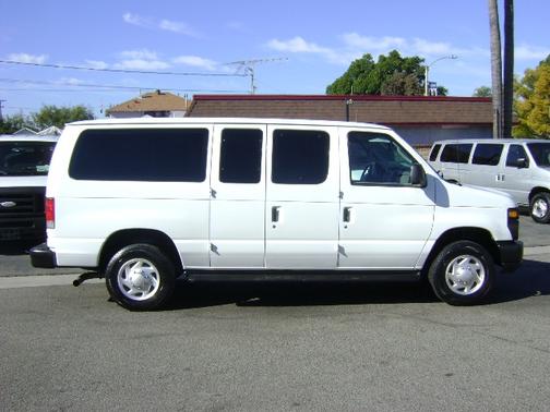 2014 Ford E350 Super Duty 