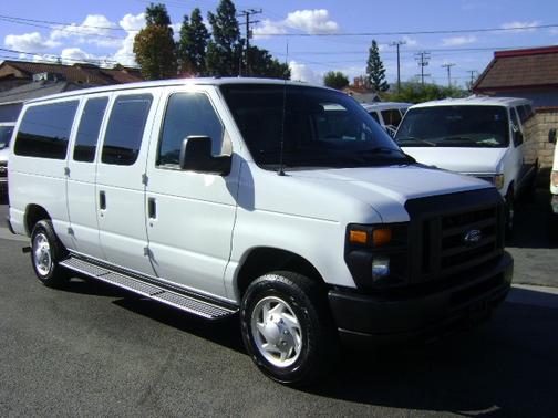 2014 Ford E350 Super Duty 