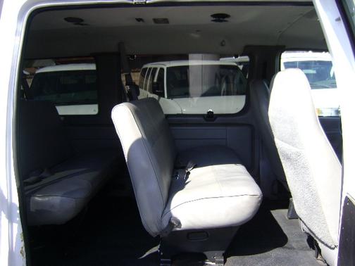 1998 Ford Club Wagon XL Super