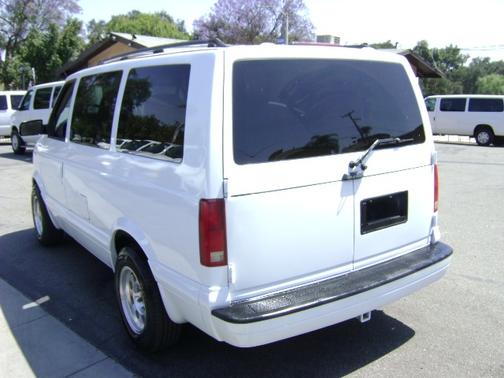 2005 Chevrolet Astro LS