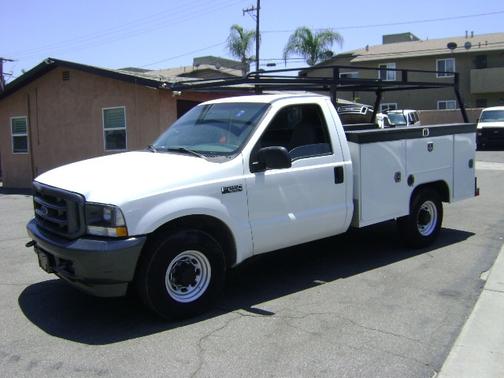 White 2004 Ford F-250 XL Super Duty