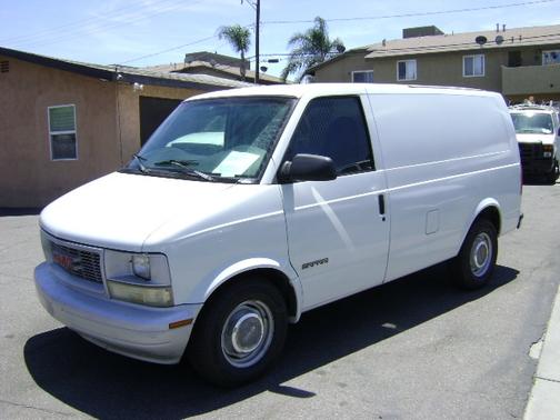 1999 GMC Safari Base