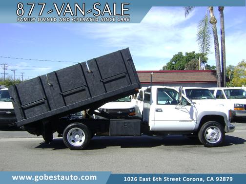 White 2002 Chevrolet Silverado 3500 Base