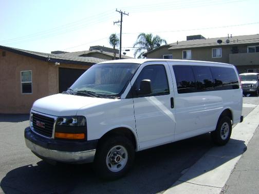 2010 GMC Savana 3500 LS