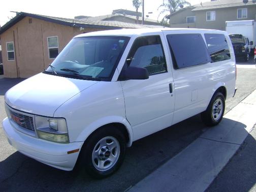 2005 GMC Safari SLE