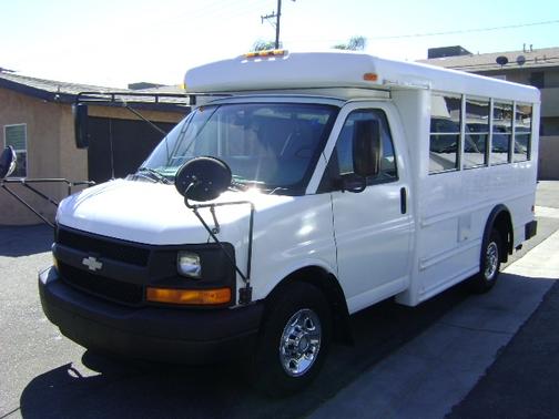 WHITE 2008 Chevrolet Express 3500 Base
